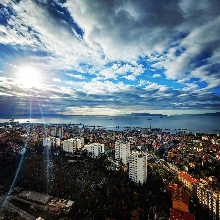 Under The Sky Lägenhet Rijeka Exteriör bild